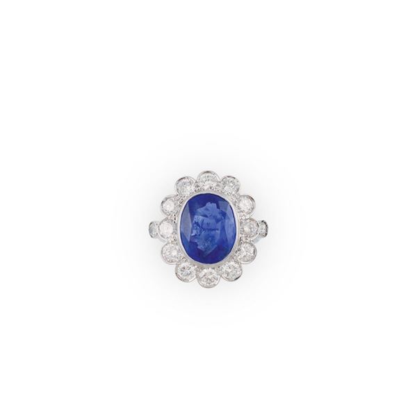 MYANMAR SAPPHIRE, DIAMOND AND GOLD RING