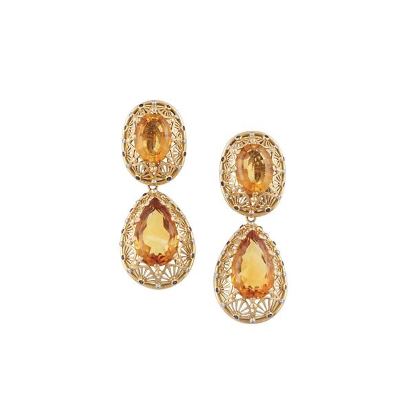 PAIR OF QUARTZ, SAPPHIRE, DIAMOND AND GOLD EARRINGS