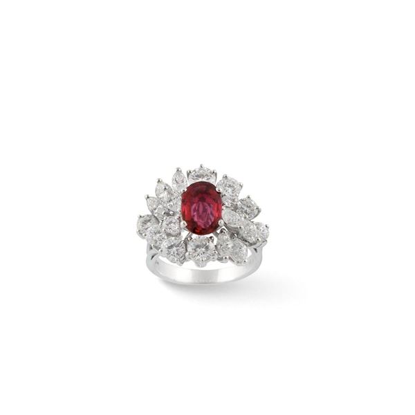 SIAM RUBY, DIAMOND AND GOLD RING