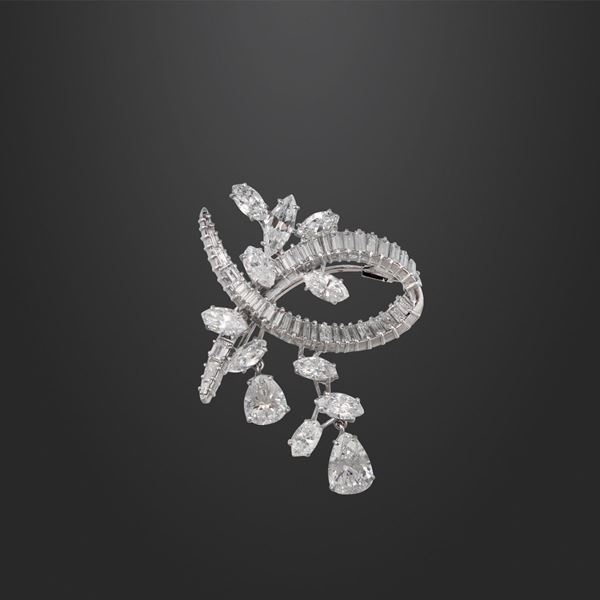 DIAMOND AND PLATINUM BROOCH