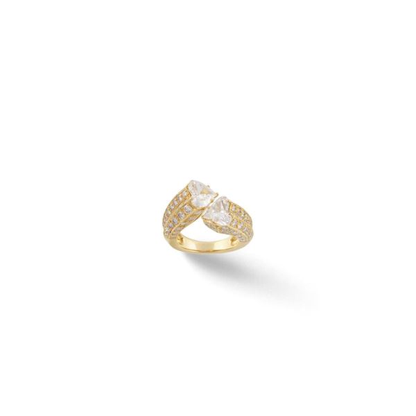 DIAMOND AND GOLD RING