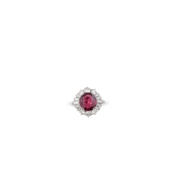 SIAM RUBY, DIAMOND AND GOLD RING