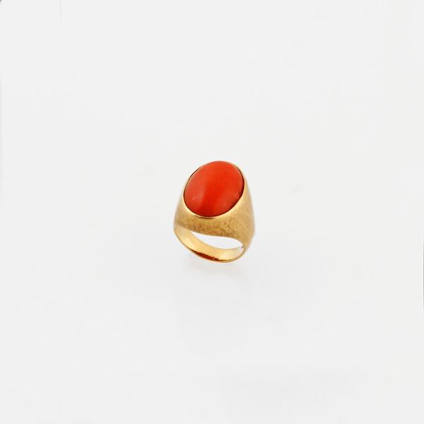 CORAL AND GOLD RING  - Auction Jewelery, Watches and Silver - Casa d'Aste International Art Sale