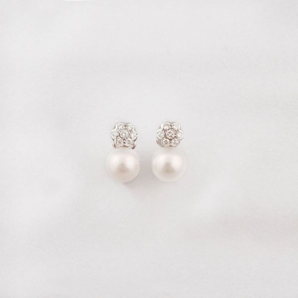 PAIR OF CULTURED PEARL, DIAMOND AND GOLD EARRINGS