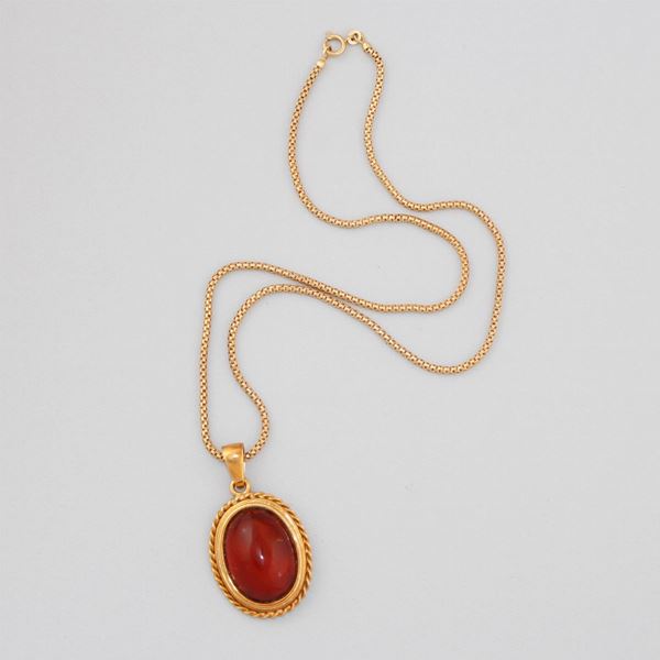 AMBER AND GOLD NECKLACE