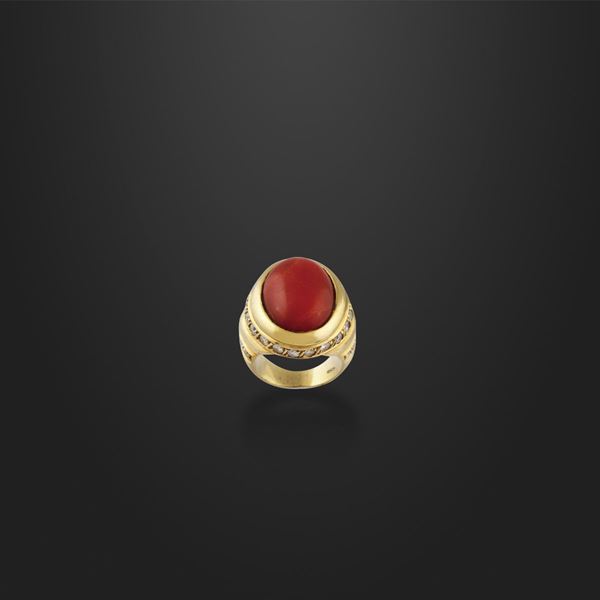 CORAL, DIAMOND AND GOLD RING