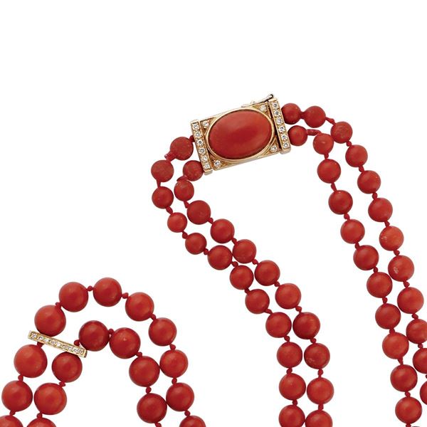 CORAL, DIAMOND AND GOLD NECKLACE