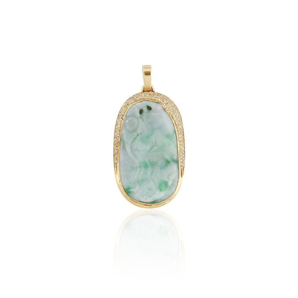 JADEITE, DIAMOND AND GOLD PENDANT