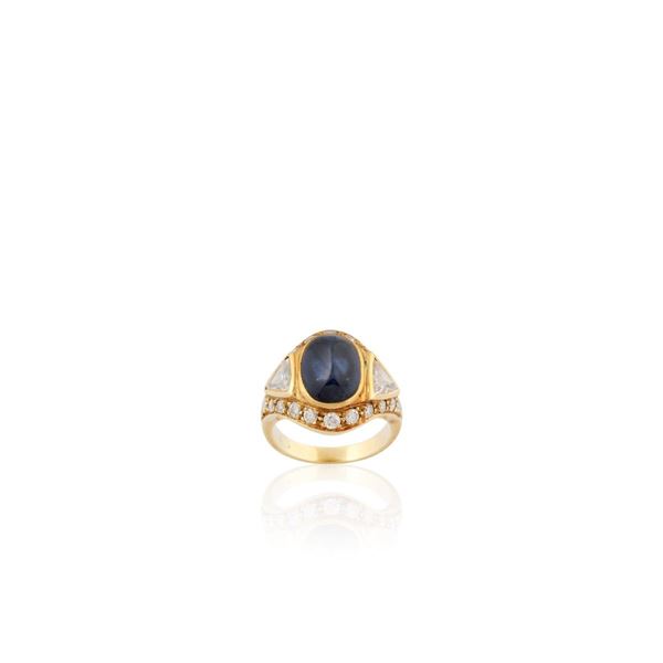 SAPPHIRE, DIAMOND AND GOLD RING
