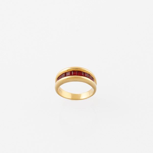 RUBY AND GOLD RING