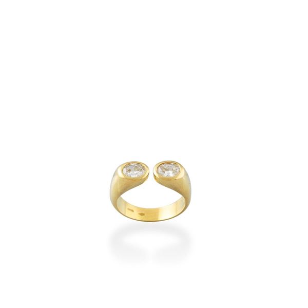 DIAMOND AND GOLD RING