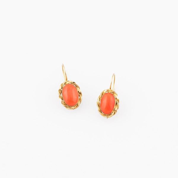 PAIR OF CORAL AND GOLD EARRINGS