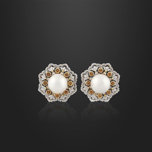 Tagliabue - PAIR OF CULTURED PEARL AND GOLD EARRINGS