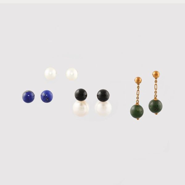FOUR PAIR OF CULTURE PEARL, ONYX, LAPIS, SERPENTINO, GOLD AND SILVER EARRINGS
