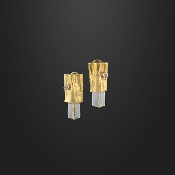 PAIR OF ROCK CRYSTAL, DIAMOND AND GOLD EARRINGS