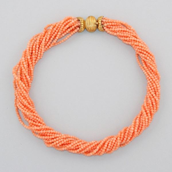 CORAL AND GOLD NECKLACE