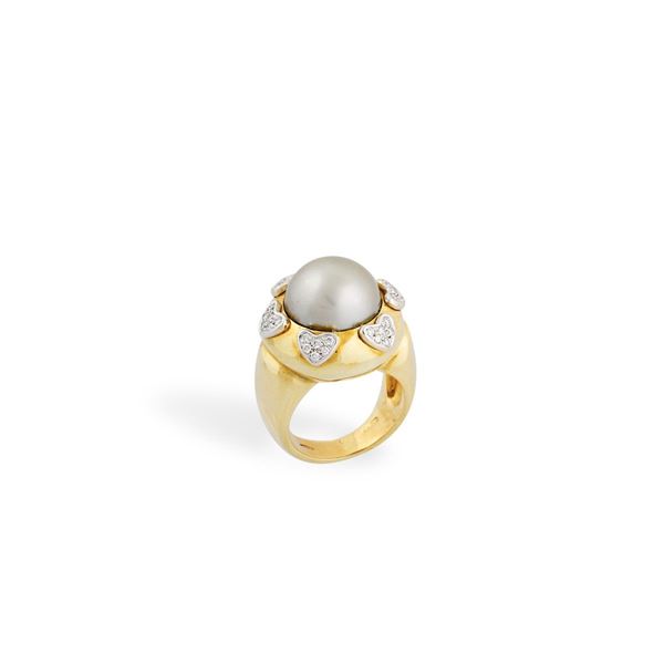 *CULTURED PEARL, DIAMOND AND GOLD RING