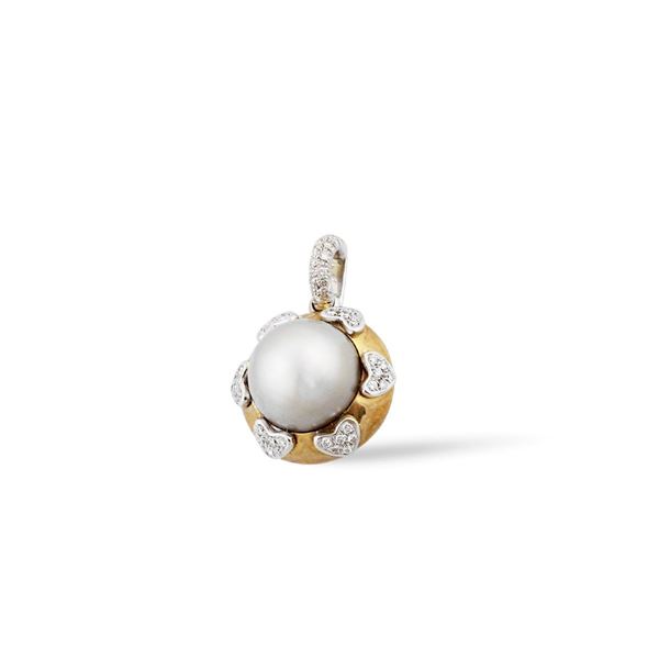 *CULTURED PEARL, DIAMOND AND GOLD PENDANT