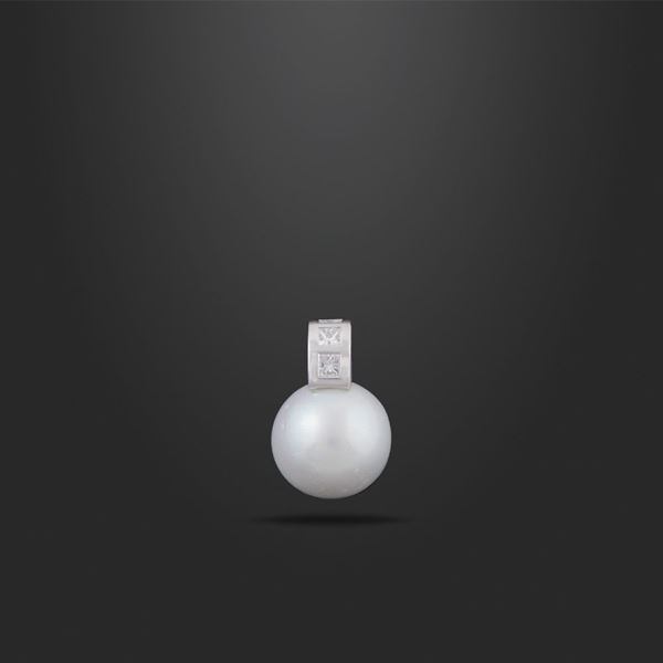 *PENDANT