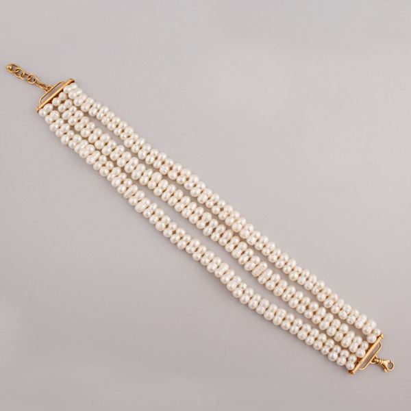 *“COLLIER DE CHIEN”