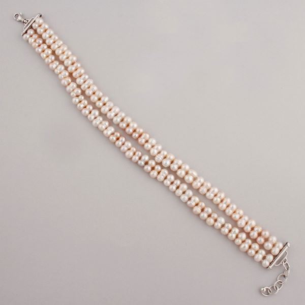 *“COLLIER DE CHIEN”