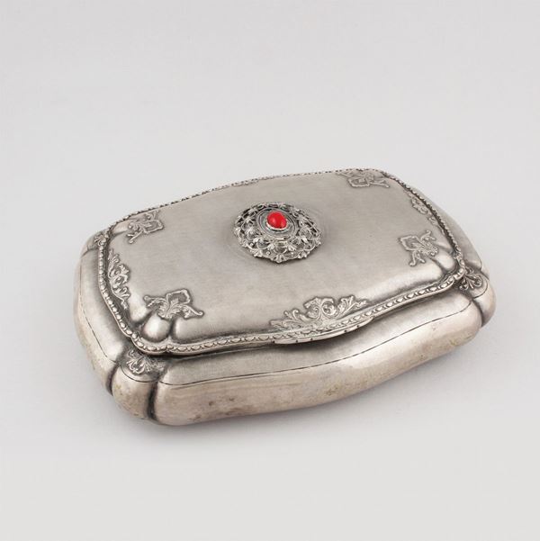 800 SILVER JEWELERY BOX WITH CARNELIAN