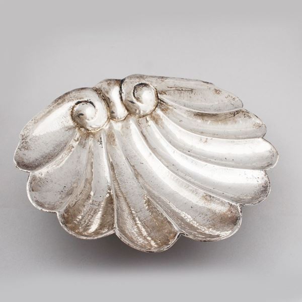 800 SILVER CENTERPIECE  - Auction JEWELERY, WATCHES AND SILVER - Casa d'Aste International Art Sale