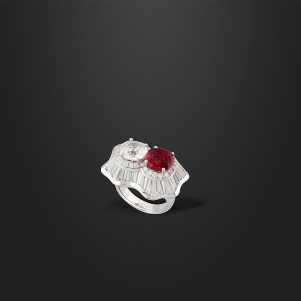 DIAMOND, RUBY AND GOLD RING