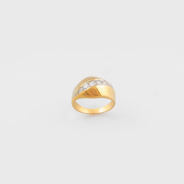 DIAMOND AND GOLD RING
