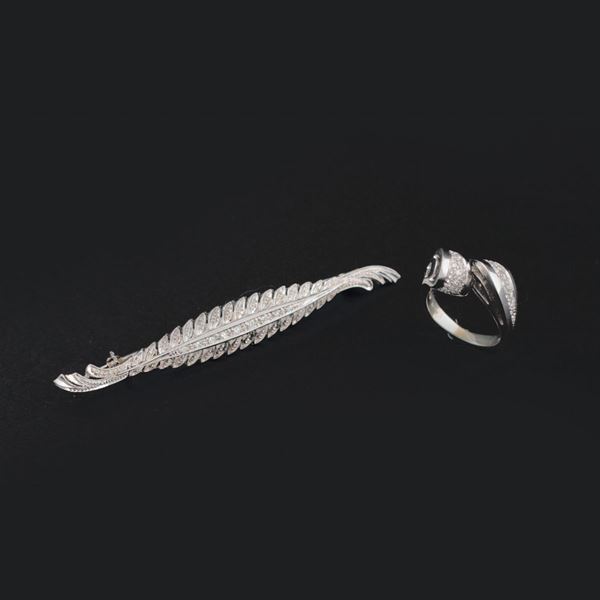DIAMOND AND GOLD BROOCH AND RING