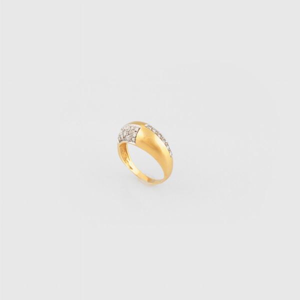 DIAMOND AND GOLD RING