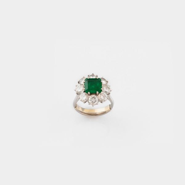 EMERALD, DIAMOND AND GOLD RING