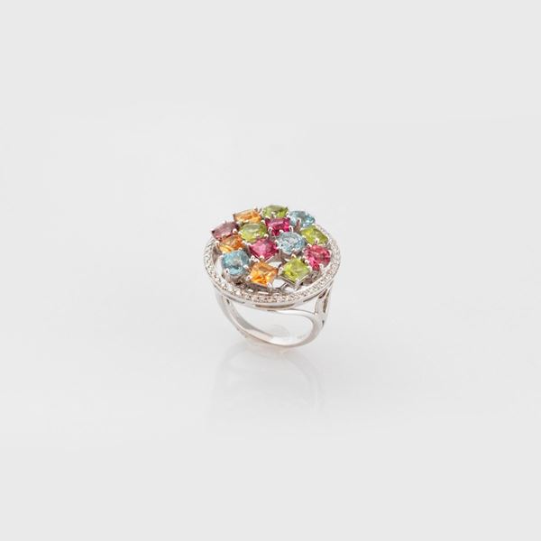 GEM SET AND GOLD RING