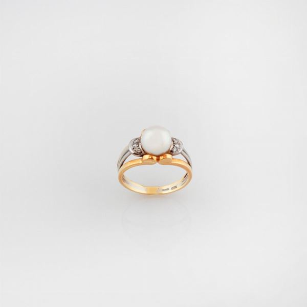 CULTURED PEARL, DIAMOND AND GOLD RING