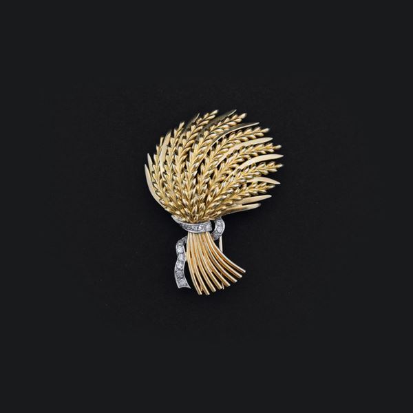 DIAMOND AND PLATINUM BROOCH