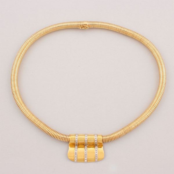 DIAMOND AND GOLD NECKLACE