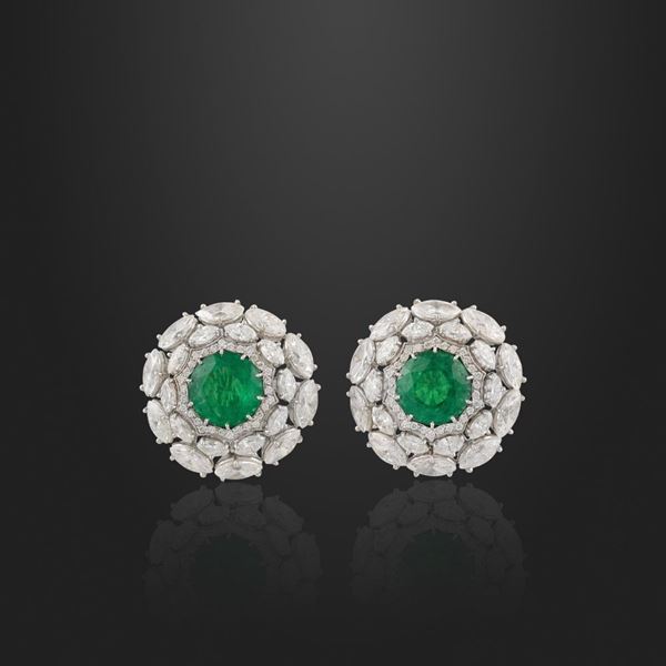 Pederzani - PAIR OF EMERALD, DIAMOND AND GOLD EARRINGS