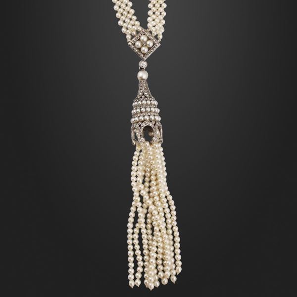 DIAMOND, PEARL AND PLATINUM NECKLACE