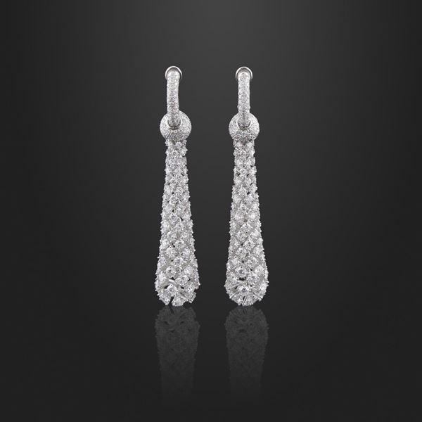 Pederzani - PAIR OF DIAMOND AND GOLD EARRINGS