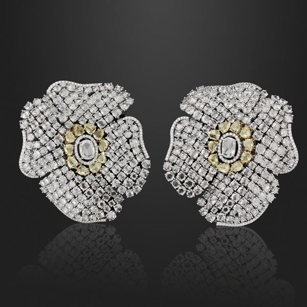 PAIR OF DIAMOND AND GOLD EARRINGS  - Auction Special Jewelery, Vintage signed - Casa d'Aste International Art Sale