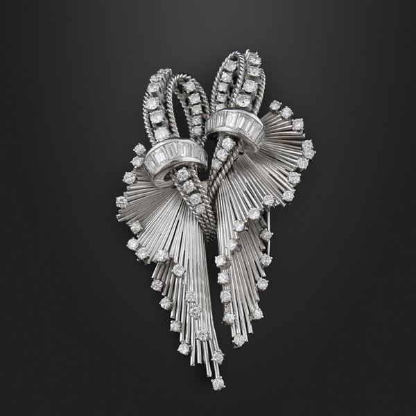 DIAMOND AND PLATINUM BROOCH