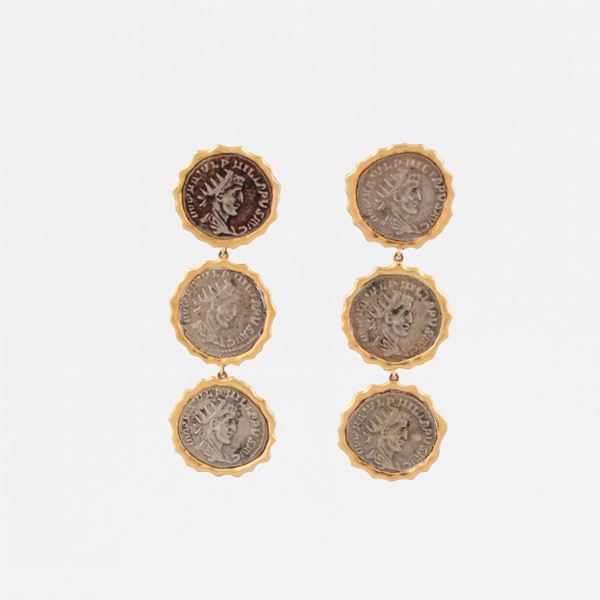 PAIR OF GOLD AND SILVER EARRINGS