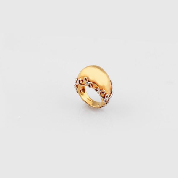 GOLD RING