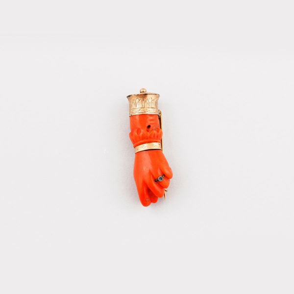 CORAL AND GOLD BROOCH