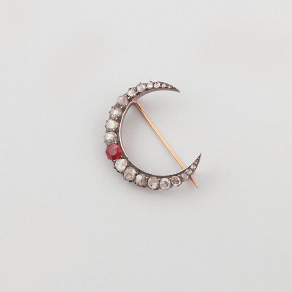 BROOCH