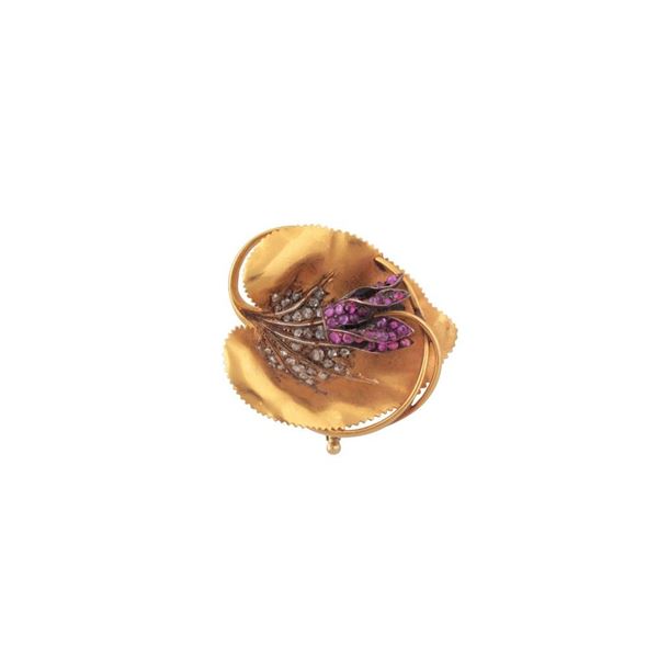 BROOCH