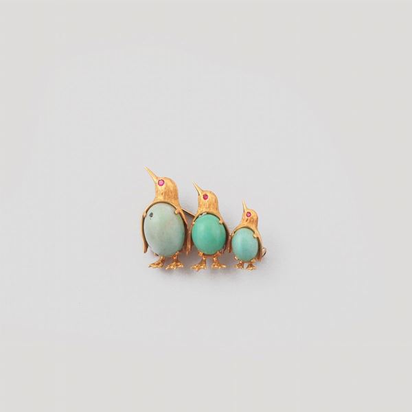BROOCH