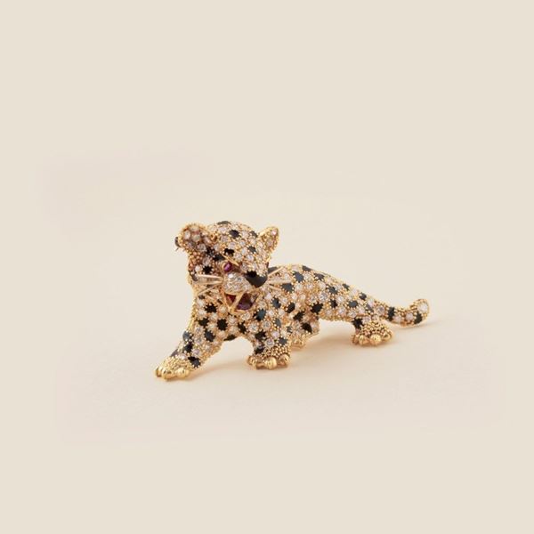 BROOCH