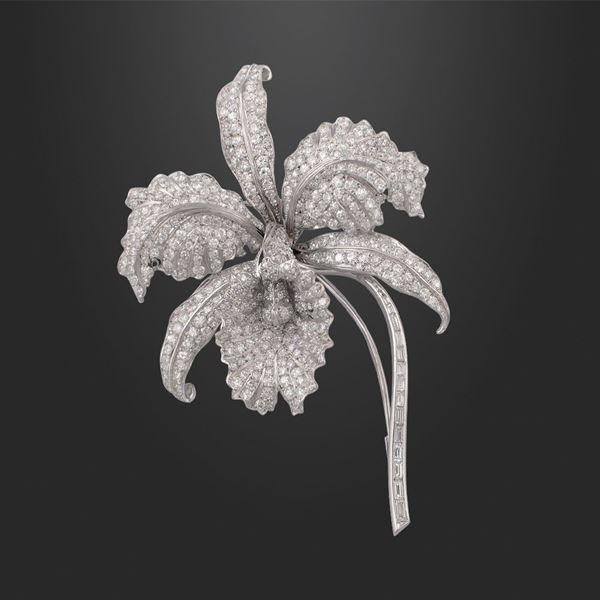 BROOCH