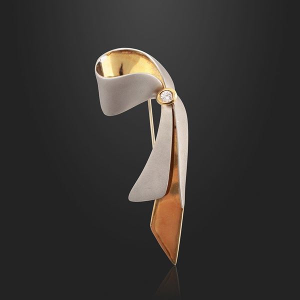 BROOCH